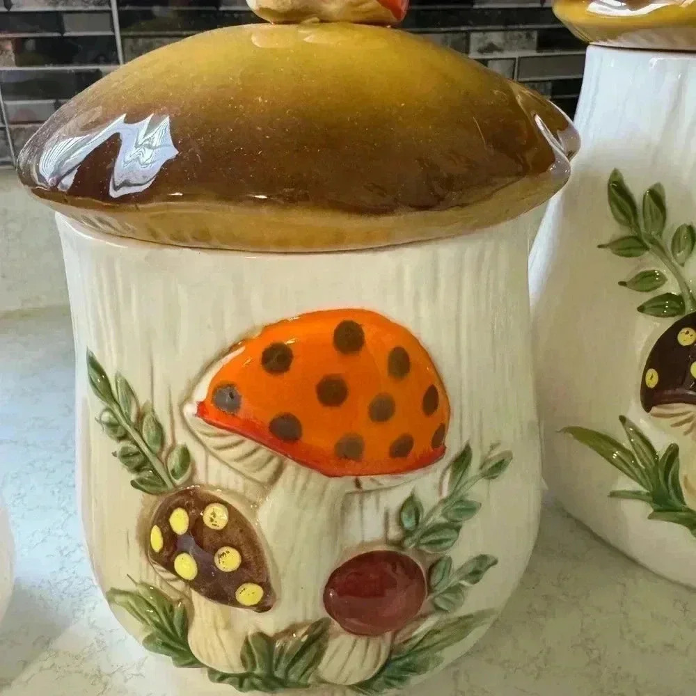 1976 Mushroom Sears Roebuck Vintage Ceramic 8 piece set Containers with Lids - Picture 4 of 9